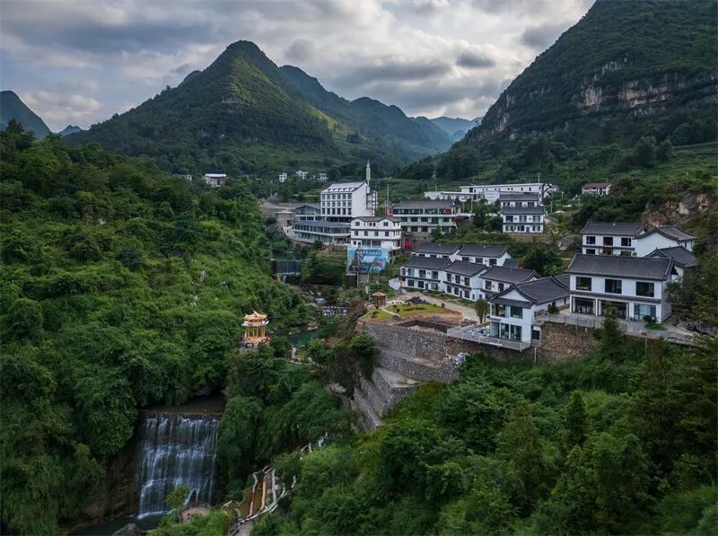 宣威市普立乡：“空中校车”带火峡谷旅游尼珠河景区多措并举促发展 | 游曲靖