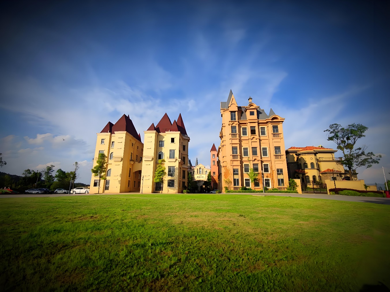 爱在金麟湾：一座书写浪漫与传奇的滇东小镇 | 游一游